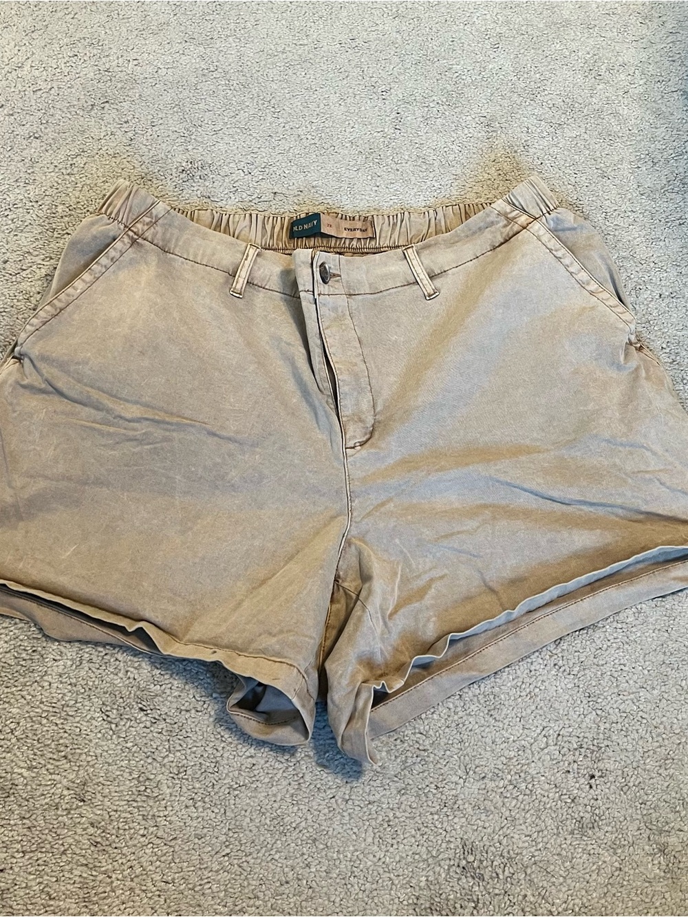 Old Navy Everyday Stretch Shorts Tan / Khaki Elastic Back